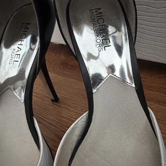 Michael Kors Chic Black and White Women’s Heels - Picture 7 of 7
